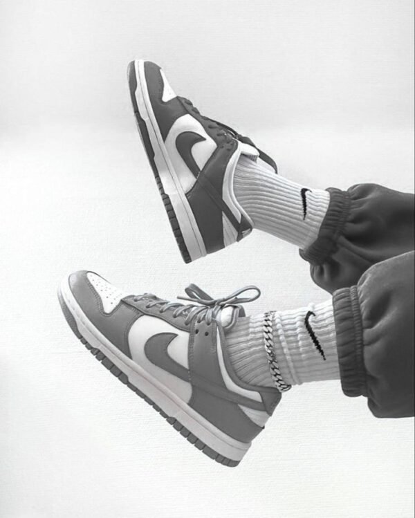 Nike Sb Dunk Low (Grey White) - Image 3