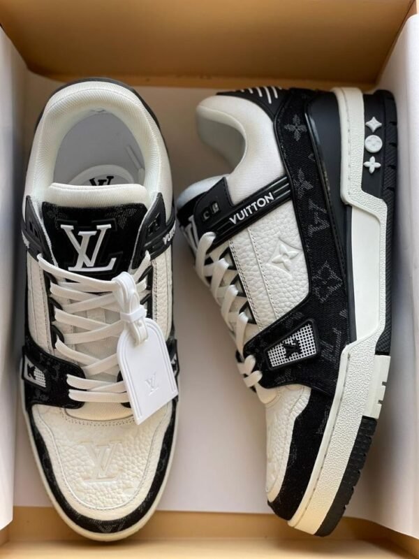 Louis Vuitton Trainer Sneaker - Black - Image 4