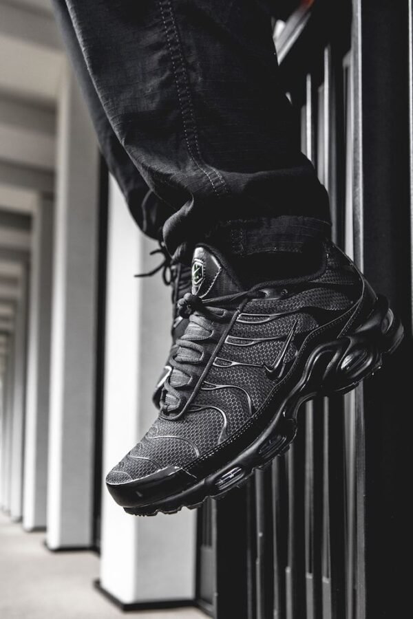 Nike TN 1 - Triple Black - Image 4