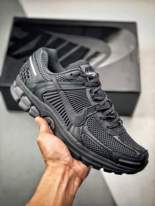 Nike Vomero - Full Black - Image 2