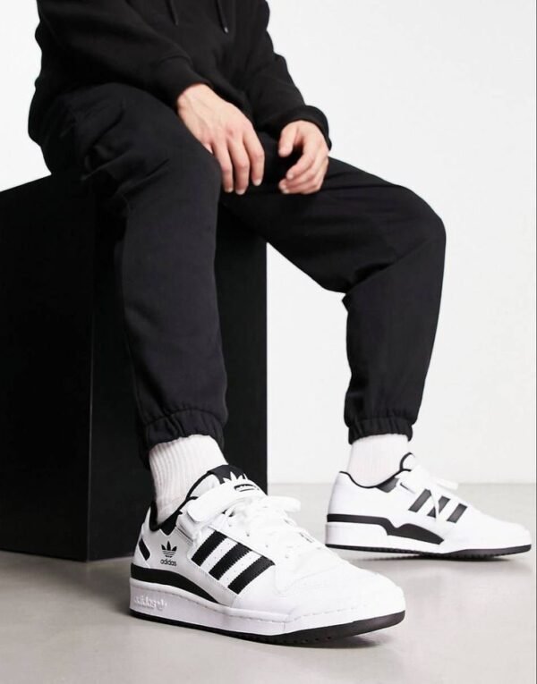 Adidas Forum - Black - Image 2